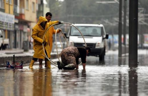 Antalya'yı dev dalgalar vurdu - Resim: 2