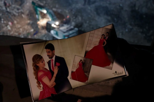 Hepsi Ebrar Sitesi'nin enkazından çıktı, fotoğraf albümleri görenleri duygulandırdı - Resim: 2