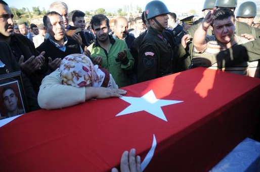 Şehit oğluna böyle seslendi! - Resim: 2