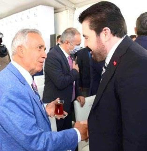 Ağrı Belediye Başkanı Savcı Sayan: Ben elime keleşi alır, kapıda nöbet tutar, güvenliğinizi sağlarım - Resim: 0