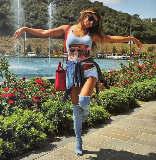 Hatice amacına ulaştı seksi pozların karşılığını aldı! - Resim: 2