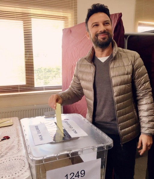 Tarkan'ın son haline bakın fena kilo aldı - Resim: 1