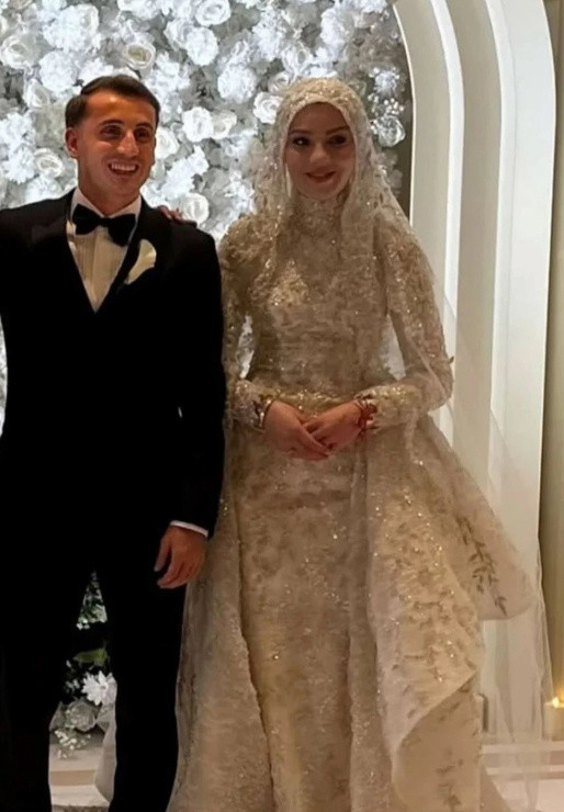 Kerem Aktürkoğlu evlendi! Düğünden ilk kare - Resim: 0