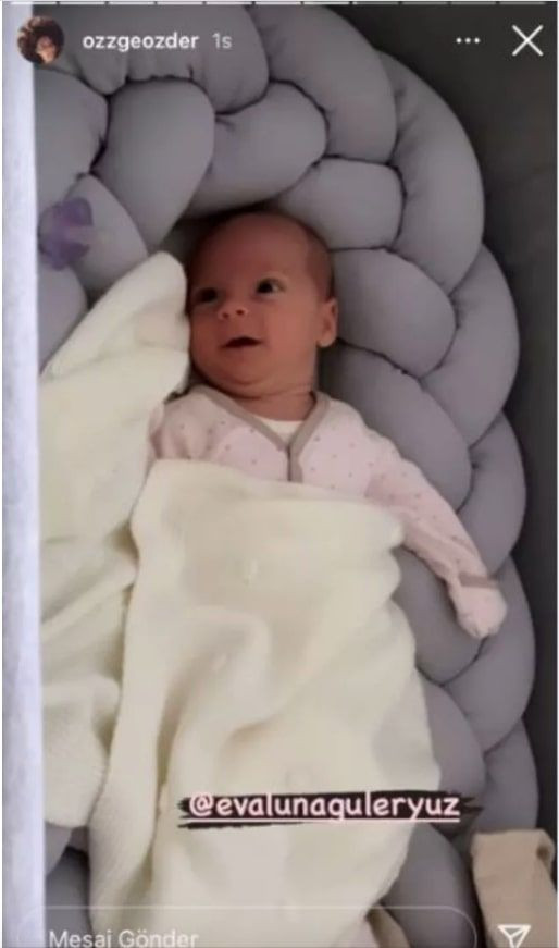 Sadakatsiz'in Derya'sı taze anne Özge Özder emzirme konusundaki eleştirilere isyan etti - Resim: 3