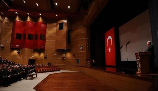 O sır konuşmanın fotoğrafları - Resim: 3