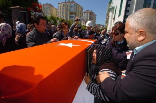 Şehit cenazeleri yürekleri dağladı - Resim: 3