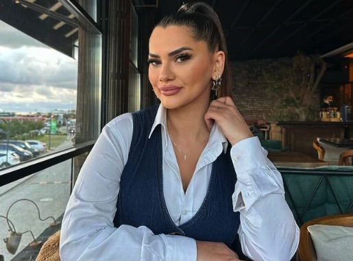 Ayça Beğen'den intihar girişimi sonrası ilk açıklama: ''Çok zor bir süreçten geçiyorum'' - Resim: 1