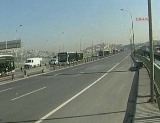 Haliç Köprüsü'nde büyük tehlike! - Resim: 3