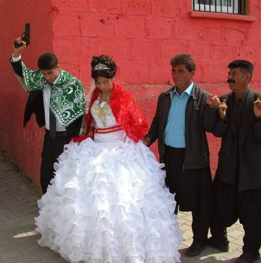 15 yaşındaki çocuk gelin ölü bulundu - Resim: 2