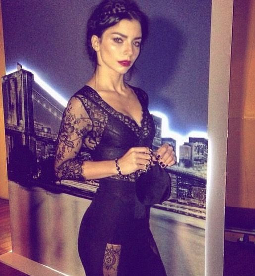 Merve Boluğur kırmızı mayolu pozu nefesleri kesti! 100 bin beğeni aldı - Resim: 3