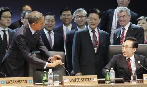 Obama'dan mikrofon şakası - Resim: 3