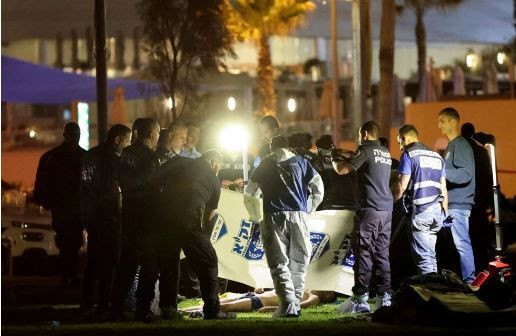 İsrail'de araçla yayaların arasına daldı silahla ateş açtı! Ölü ve yaralılar var - Resim: 2