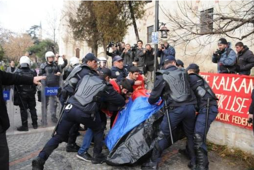 Polis öğrencileri böyle dövdü! - Resim: 4