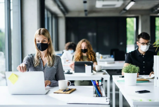 En azı 652 bin TL kazandırıyor! Geleceğin en yüksek maaşlı 20 mesleği açıklandı - Resim: 1