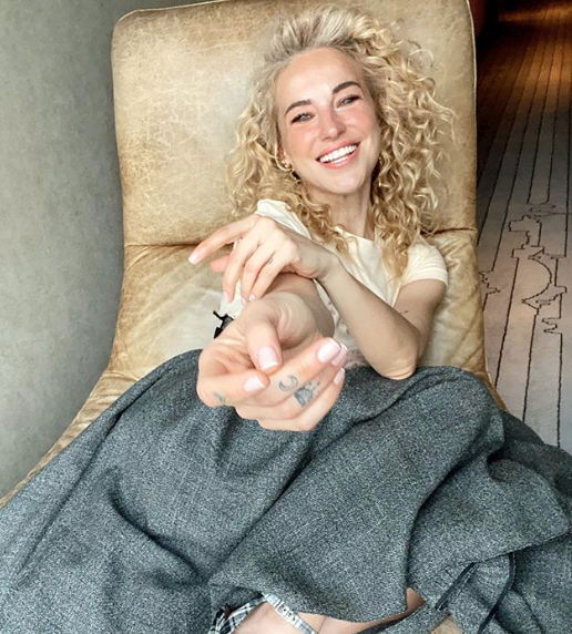 Burcu Esmersoy son haliyle korkuttu! Zayıflama hastalığına yakalandı - Resim: 1