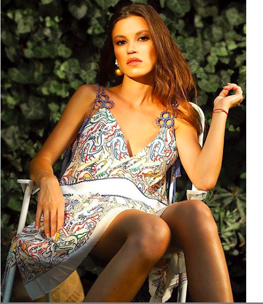 Arka Sokaklar'ın Zeliş'i bacak şov yaptı seksi elbisesi instagramı dağıttı - Resim: 3