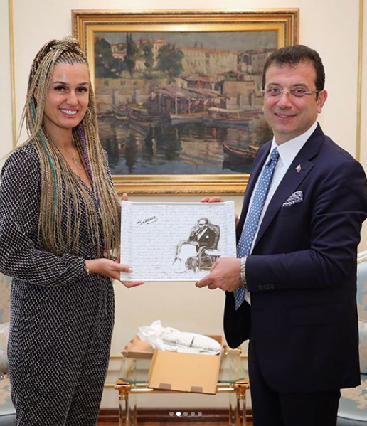 Tuğba Özay Ekrem İmamoğlu'nu makamında ziyaret etti yere göğe sığdıramadı - Resim: 3