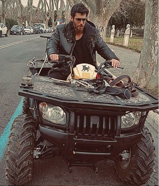 Can Yaman paraya para demiyor! ATV üstündeki kabanının fiyatıyla şoke etti - Resim: 3