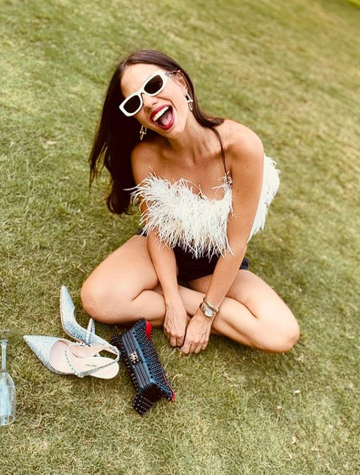 Demet Özdemir sınırları zorladı... Budapeşte pozları sosyal medyayı salladı: Elmas gibisin - Resim: 3