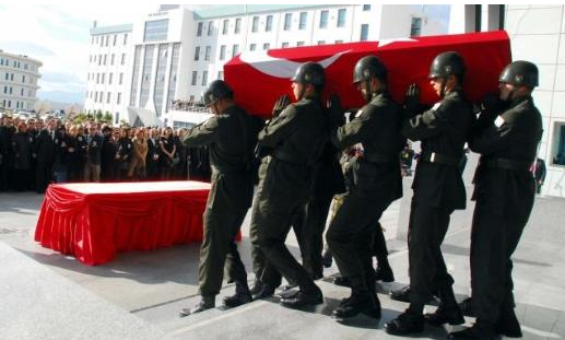 Denktaş'a ilk veda - Resim: 4