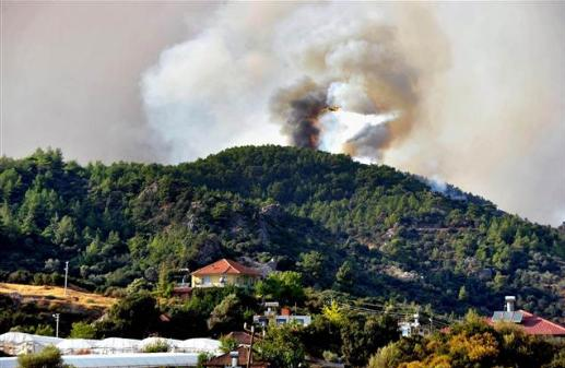 Kumluca alev alev yanıyor - Resim: 2