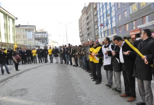 Memurlar sokaklara döküldü - Resim: 1