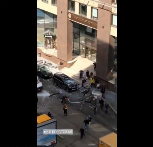 Son dakika gelişmesi! Moskova kent merkezinde patlama - Resim: 0