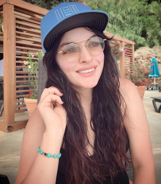 Ezgi Mola zayıfladı imaj değişikliğine gitti son haline bakın  - Resim: 3