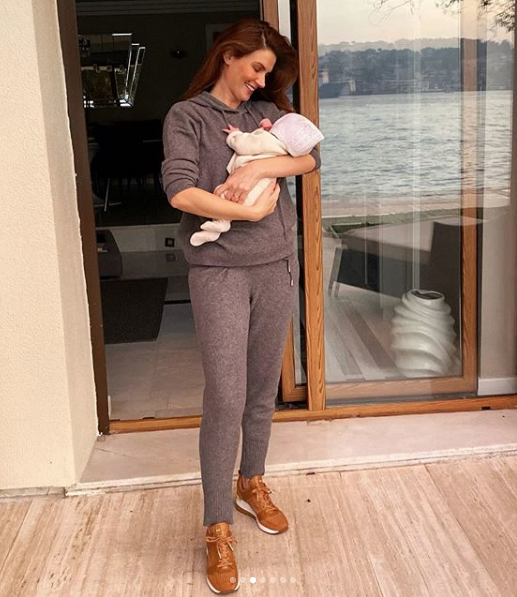 Tülin Şahin kızıyla pozlarını paylaştı görenler ünlü mankene şaştı kaldı - Resim: 4