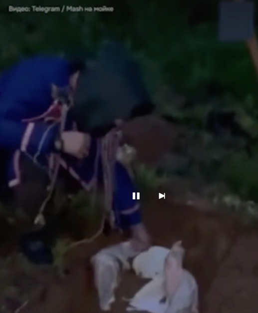 Akılalmaz olay! İki kişiyi diri diri toprağa gömmüşler, satanist ayinini polis bastı - Resim: 1