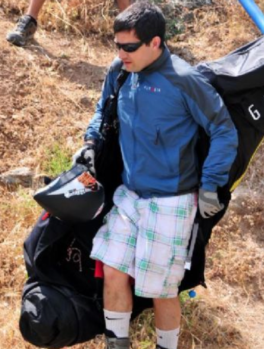 Paraşütüyle markete düştü! - Resim: 2