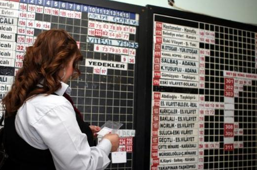 Adana'da otobüsler kadınlara emanet  - Resim: 1