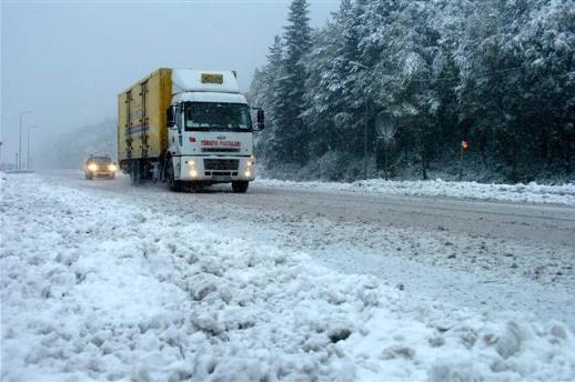 Bolu Dağı otoyolunda yılın ilk kar çilesi  - Resim: 4