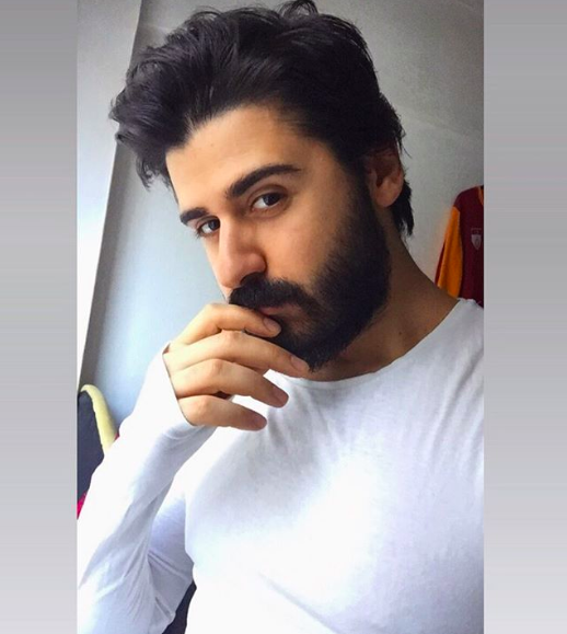 Tayfun Erdoğan annesi Ebru Çolak kimdir kaç yaşında? - Resim: 1