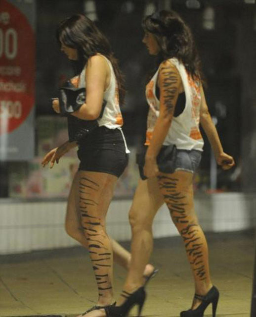 Gençler alkolün dozunu fazla kaçırdı - Resim: 2