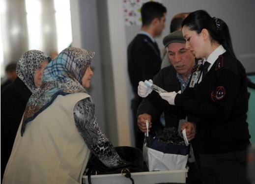Sıvı yasağı havalimanlarını karıştırdı - Resim: 3