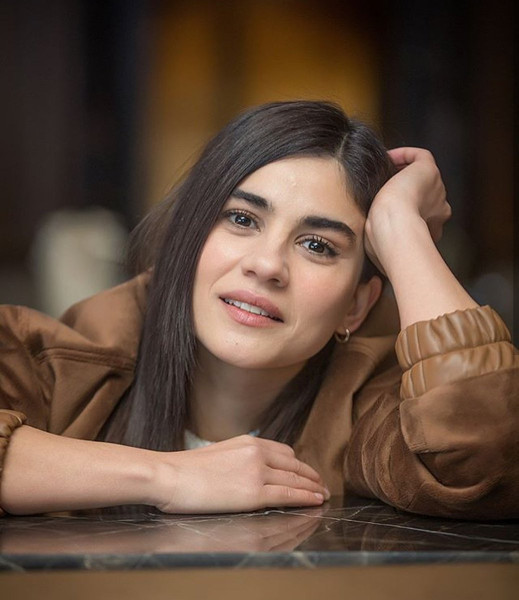 Sevivor Sevmiyor oyuncusu Zeynep Çamcı'dan müjde! 4 sene sonra o dizide karar kıldı - Resim: 0