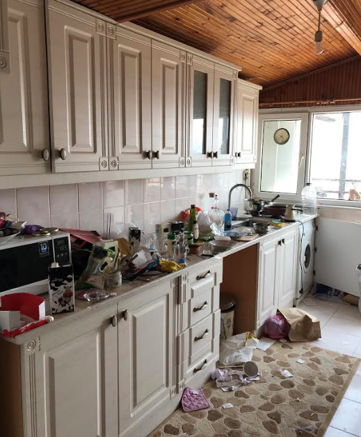 Kadir Ezildi'nin hastalığı ne? Erkek kardeşine tüylerini aldırıyor annesi çıldırıyor - Resim: 4