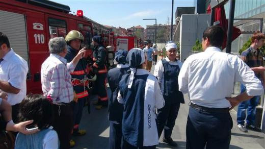 Sapphire'de yangın paniği - Resim: 2