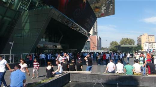 Sapphire'de yangın paniği - Resim: 4