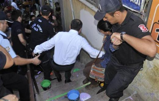 Merdiven boyayanlar gözaltında - Resim: 1