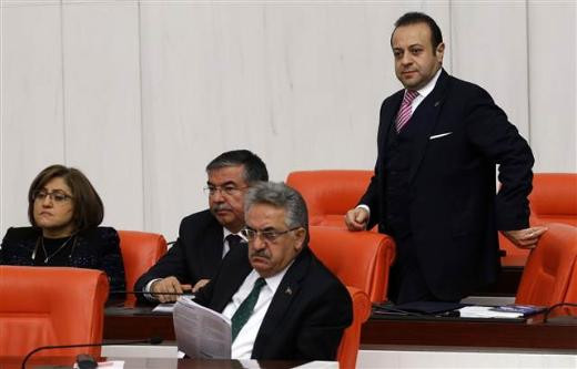 TBMM’de Egemen Bağış’a protesto - Resim: 4