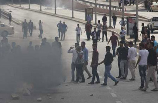 Protestolar Barzani'nin koltuğunu sallıyor!