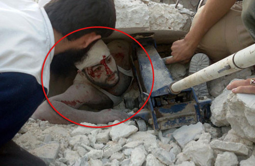 Öldürmeyen Allah öldürmüyor! Üzerine koca bina yıkıldı ama...