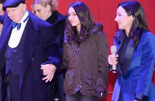 Kayahan'ın kızı ve eşi yine kapıştı