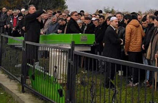 Baba oğul iki saat arayla kalp krizinden öldü