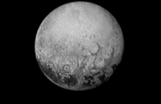 Plüton her gün tuhaflaşıyor!