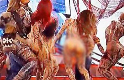 Jennifer Lopez'in şovunda popo kazası