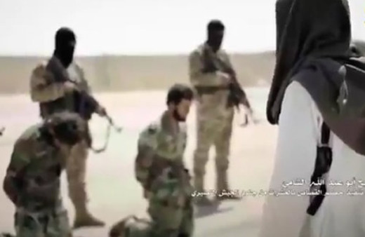 Nusra'dan IŞİD'i aratmayan katliam videosu!