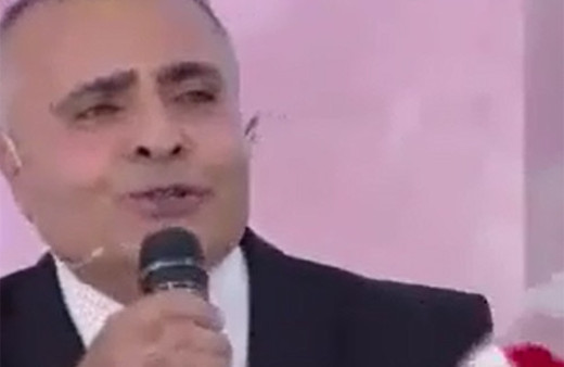 Damat adayı şarkı söyledi stüdyo yıkıldı!